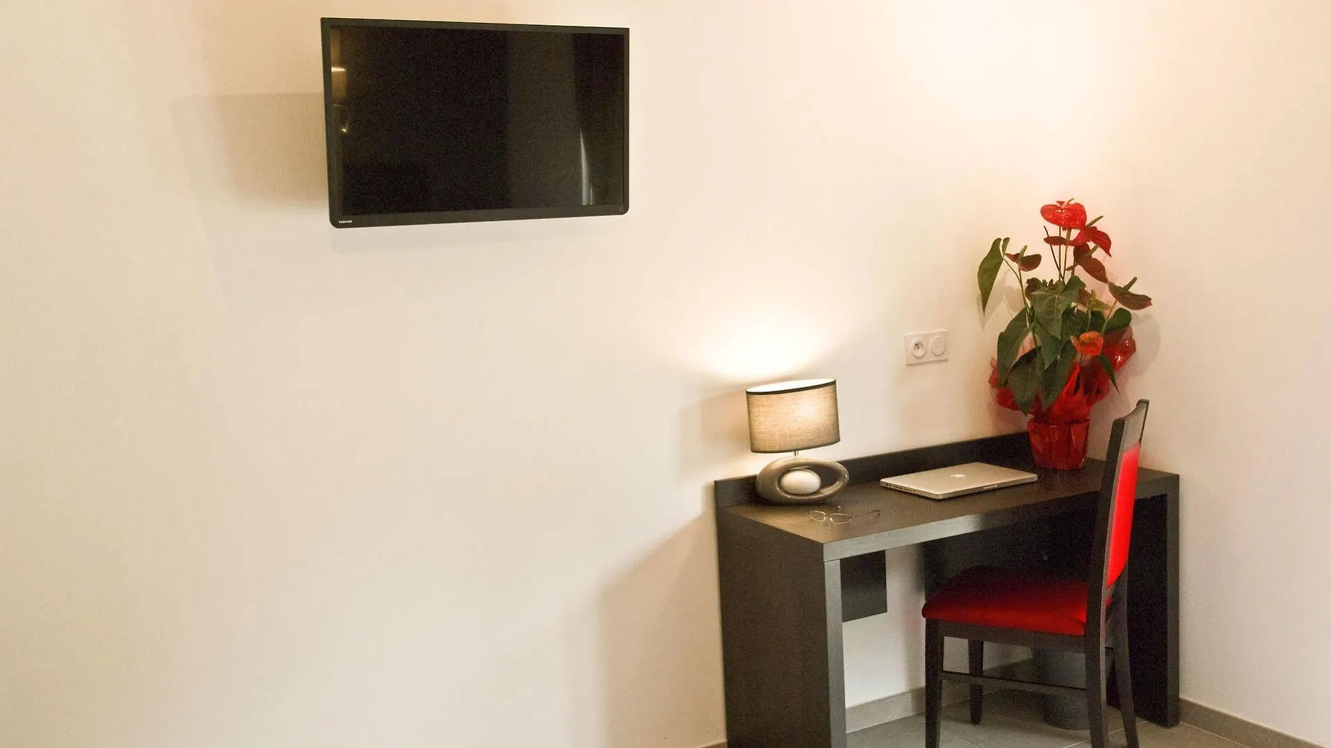 ***  The Originals City, Hotel Les Bastides Du Gapeau Sollies-Toucas France